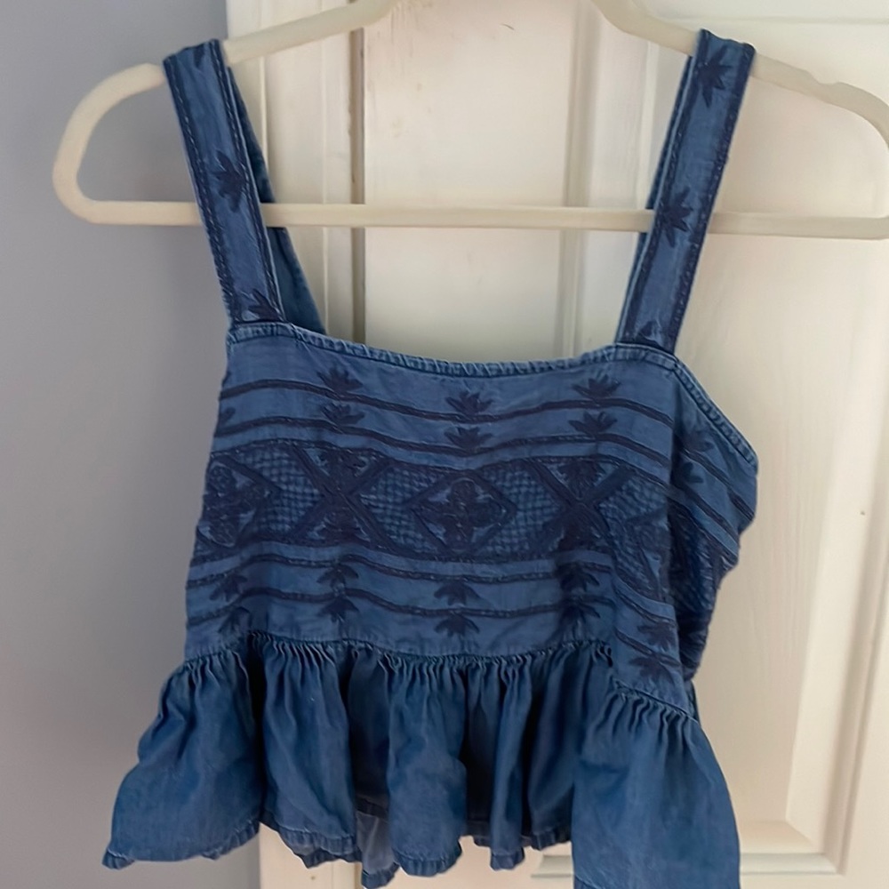 AE flowy tank